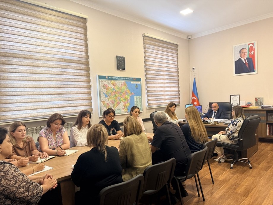 Yeni tədris ilinin başlanması ilə əlaqədar direktoryanı müşavirə keçirildi