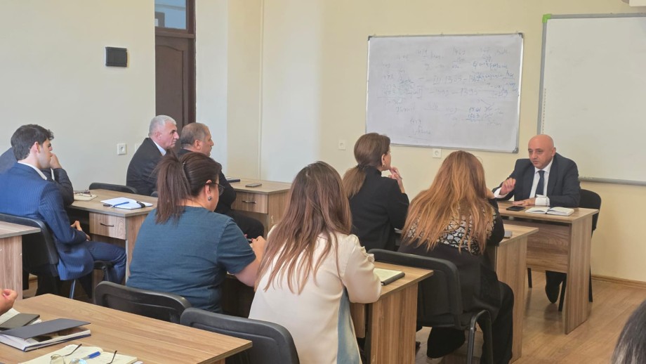 “Rəqəmsal Kollec” layihəsinin tətbiqi müzakirə olundu